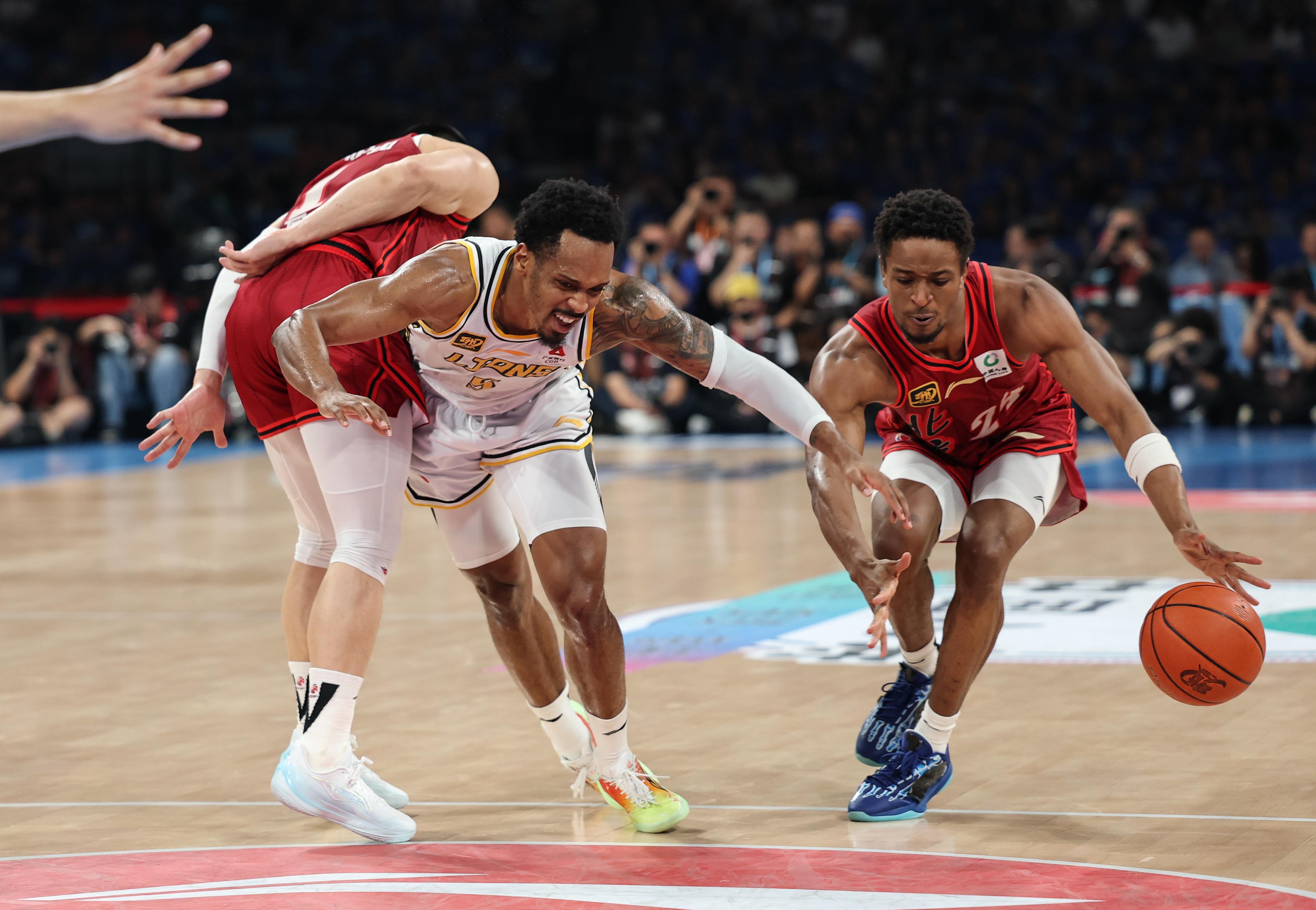 爱游戏下载-年终总决赛轻取联合杯，鲁德状态火热