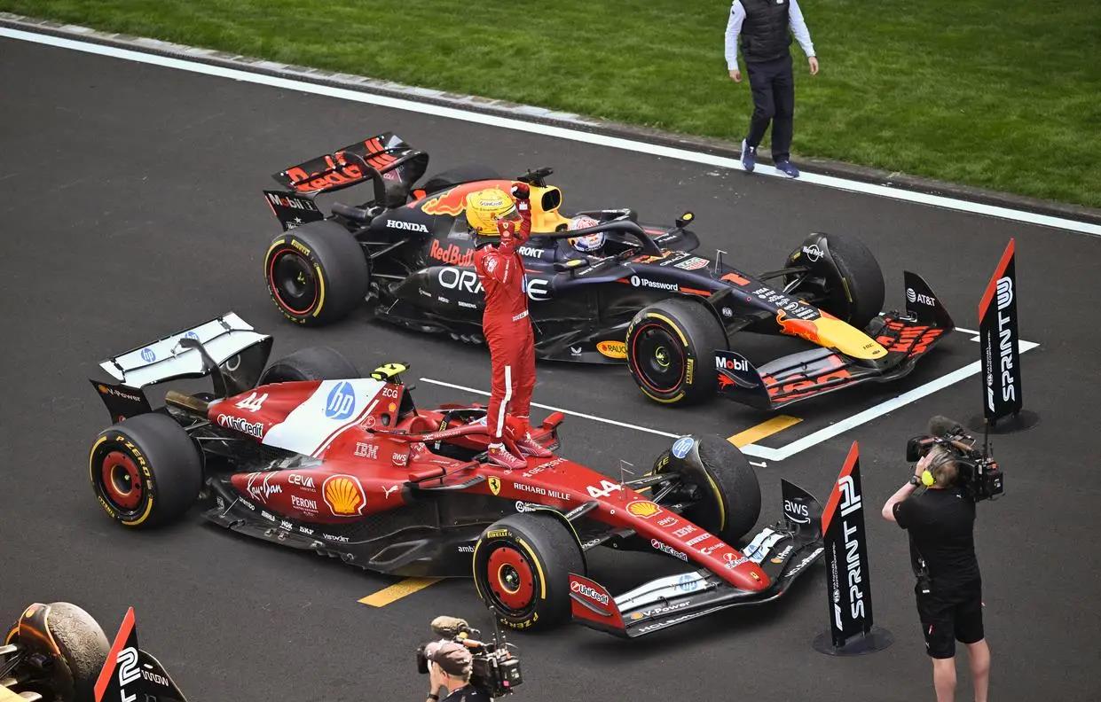 爱游戏在线-法拉利力克红牛车队，阿隆索点燃赛场