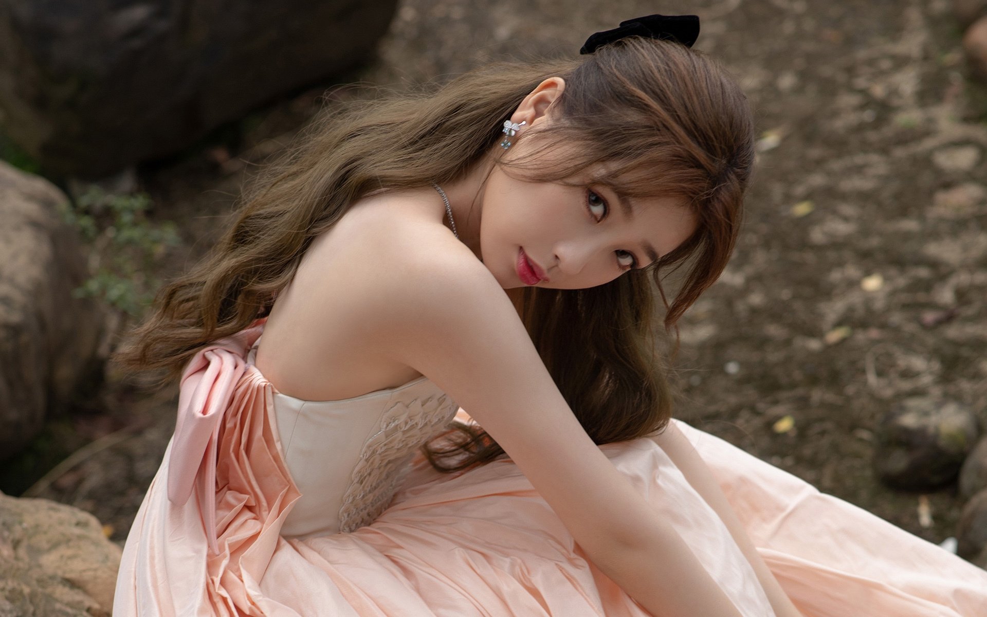 银影破晓,阿斯顿马丁的精密手术,与勒克莱尔点燃的叛逃之火