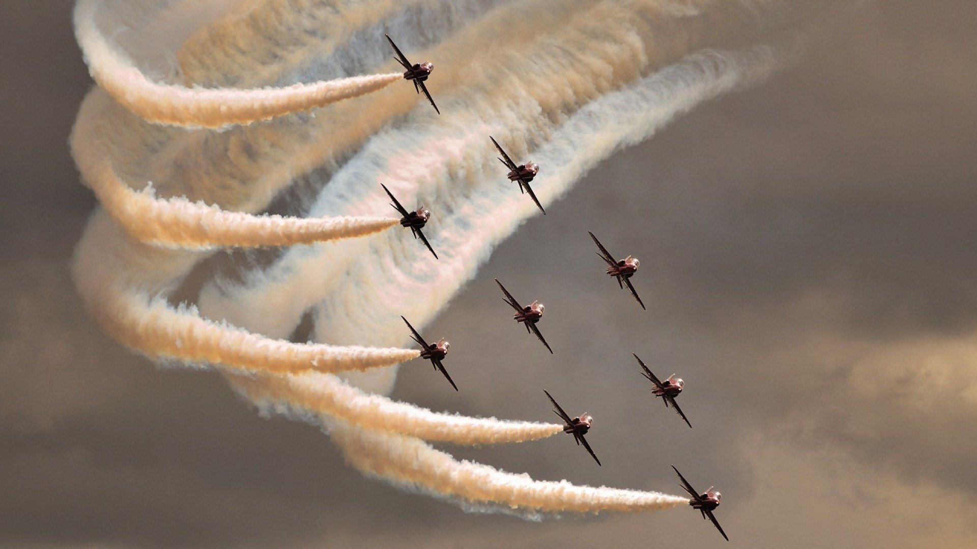 一肩挑起攻防两端，孙兴慜的转换艺术，波兰终结冰岛的战术蓝本