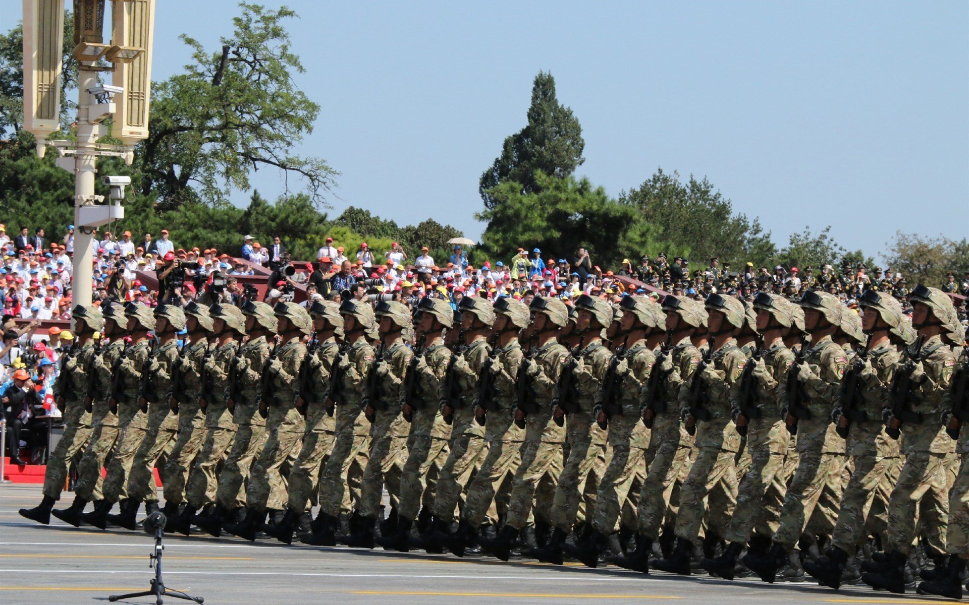 字母哥38+17擎天撼地,马克西生死助攻书写费城童话