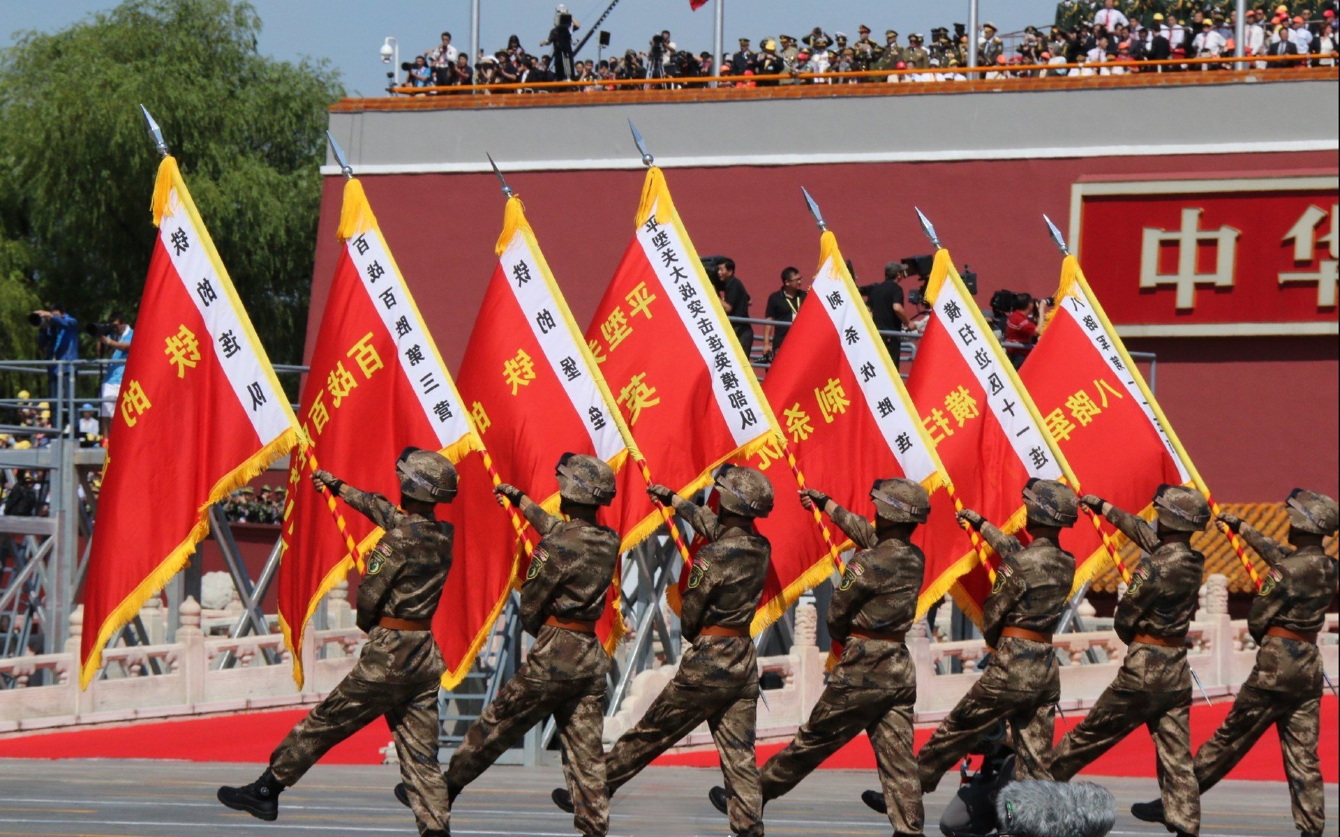 爱游戏体育-加纳精神打穿巴黎铁壁，奥斯梅恩用实力证明自己的王者之路