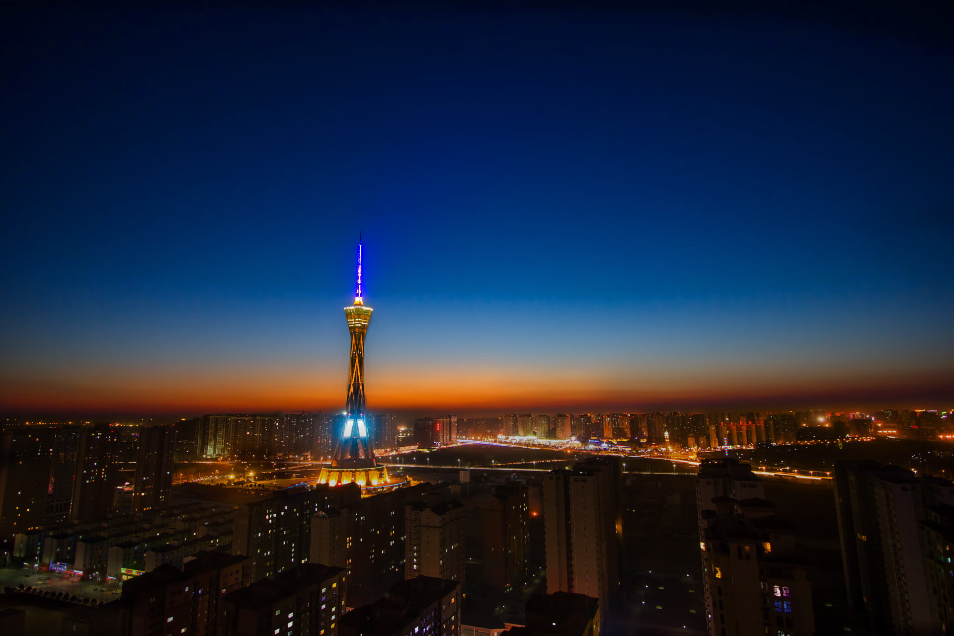 爱游戏APP-跨越太平洋的焦点战，莫兰特在快船对阵辽宁的跨洲对决中证明自我